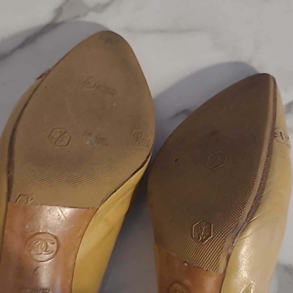 Chanel Vintage 1980's Golden Yellow Leather Pointed Toe Pumps Heels Wmn 6 - Picture 14 of 16